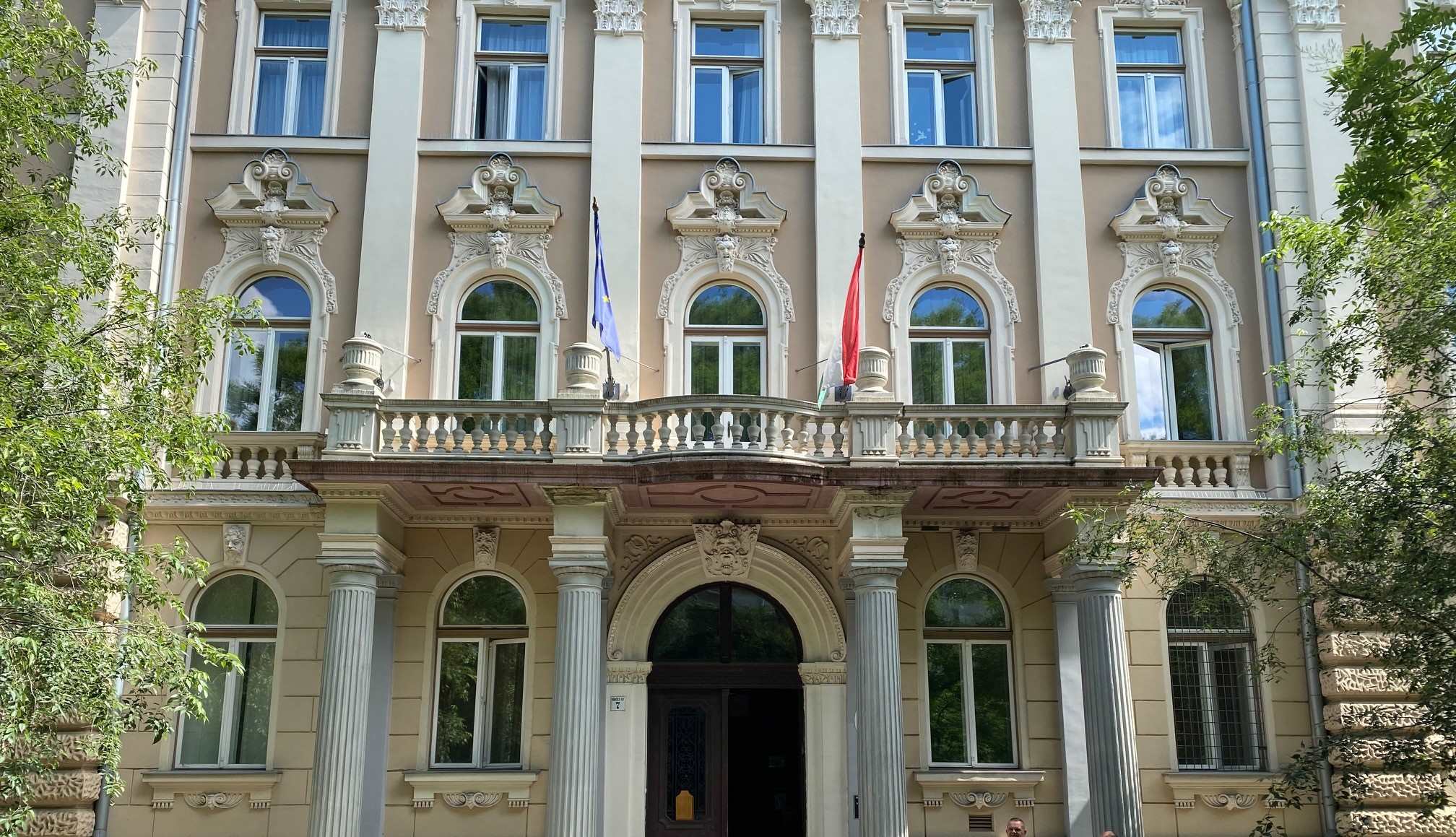 Civil életét mentette meg két szolgálatot ellátó büntetés-végrehajtási zászlós