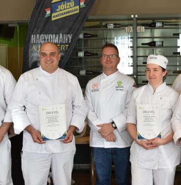 Döntőben a „Vácziak”