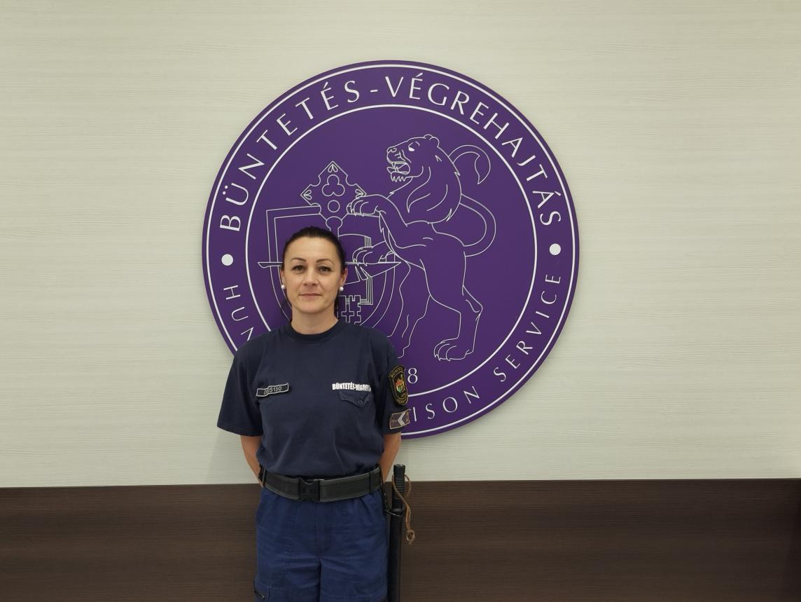 Emberségből jeles – Idős emberen segített a BvEK kollégája