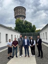 Tököl speciális részlegei között