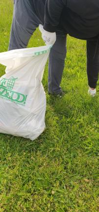 TeSzedd akcióban a Sopronkőhidai Fegyház és Börtön kollégái Fotó: HES