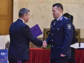  Hollósvölgyi Máté bv. őrmester, a Szombathelyi Országos Büntetés-végrehajtási Intézet kollégája