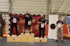 fotó: Országgyűlési Őrség - Götz Imre bv. törzszászlós II. korcsoport 95 kg kategóriában IV. helyezett (a kép jobb oldalán)