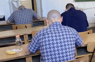 Érettségi a rácsok mögött