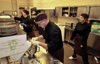 Közétkeztetési Szakácsverseny Forrás: KÖSZÖV