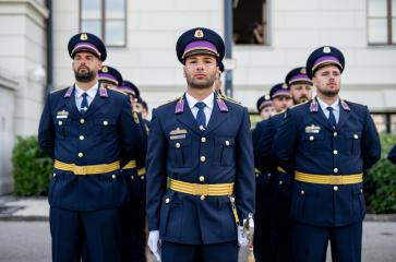 Felavatták az NKE-n 2024-ben végzett tiszteket - Fotó: BvOP