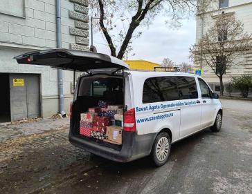 A III. Agglomerációban dolgozók ajándékai az Ágota Alapítványnak