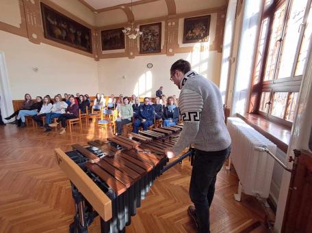 fotó: Sátoraljaújhelyi Fegyház és Börtön - Kirik Sándor előadása marimbán