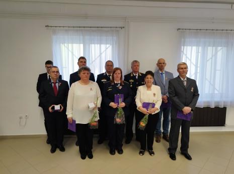 A Sopronkőhidai Fegyház és Börtön helyi ünnepségén díjazottak Fotó: SKFB