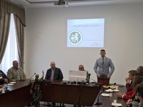 A Nemzeti Közszolgálati Egyetem tanárainak börtönlátogatása
