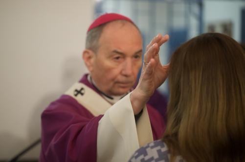 A remény jele – Szent kaput avattak a veszprémi börtönben