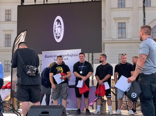 fotó: Sátoraljaújhelyi Fegyház és Börtön - 3. helyezett Csatári Richárd bv. őrmester (középen)