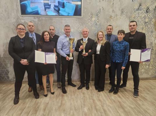 Az I. Agglomeráció képviselői: balról a sopronkőhidai, jobbról a szombathelyi sportszerető kollégák