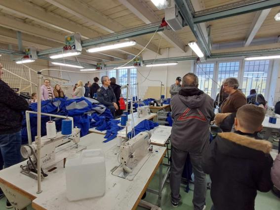 Fotó: SFB - látogatás a varrodában Fotó: SFB - látogatás a varrodában