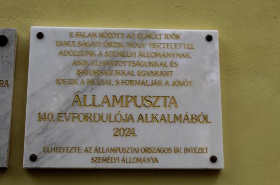 Emléktábla