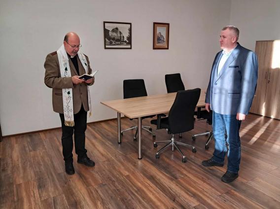 fotó: Sátoraljaújhelyi Fegyház és Börtön - Együd József bv. alezredes, intézetparancsnok irodájának a megszentelése