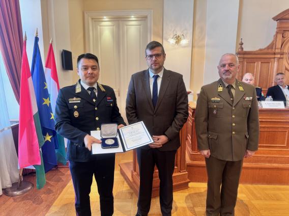 Nyima Tamás bv. dandártábornok, Vámos Zoltán főispán, a bizottság elnöke és dr. Baán Mihály, a bizottság titkára Fotó: Vas Vármegyei Kormányhivatal