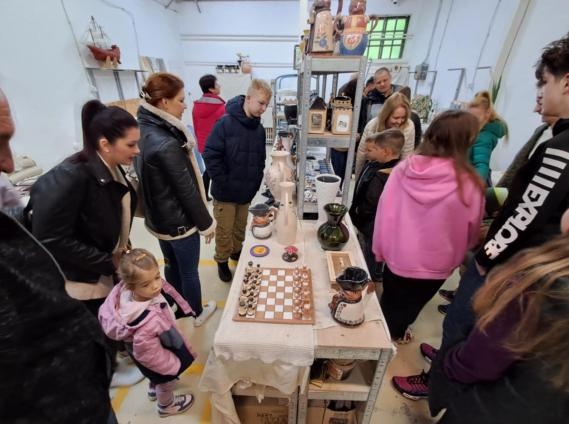 Fotó: SFB - látogatás a kerámiaműhelyben Fotó: SFB - látogatás a kerámiaműhelyben