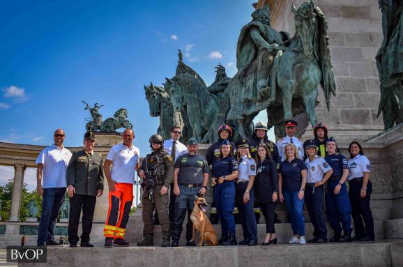 Barátság Világnapja, avagy a mindennapok hősei együtt egymásért, az emberekért - Hősök tere - Fotó: Fővárosi Büntetés-végrehajtási Intézet