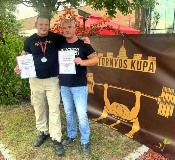 Lőrincz Bálint bv. törzsőrmester és Halász Bertalan bv. törzszászlós Lőrincz Bálint bv. törzsőrmester és Halász Bertalan bv. törzszászlós