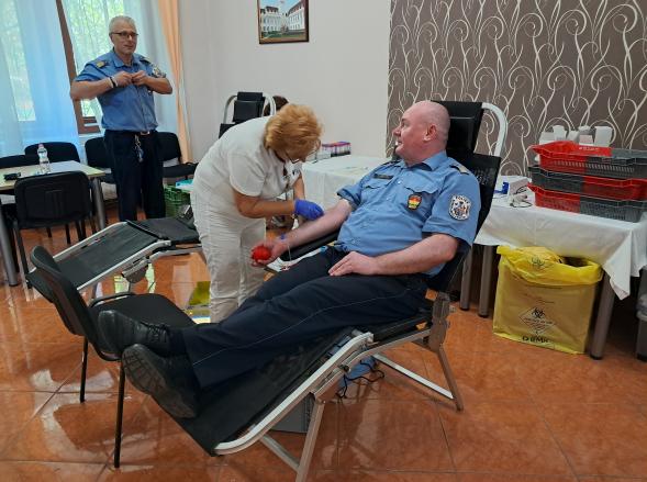 fotó: Sátoraljaújhelyi Fegyház és Börtön - véradáson a Sátoraljaújhelyi Rendőrkapitányság kollégái
