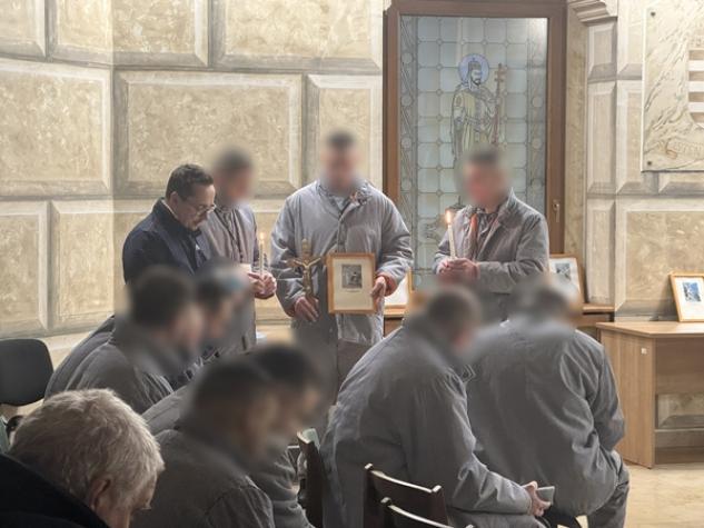 A hit ereje a börtönben