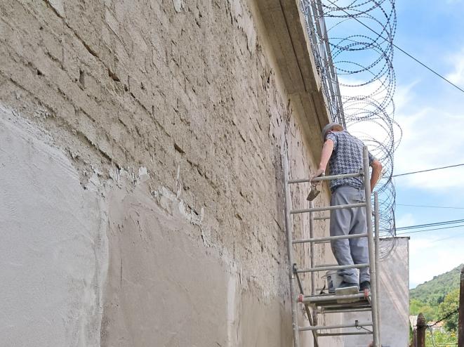 fotó: Sátoraljaújhelyi Fegyház és Börtön - faljavítás
