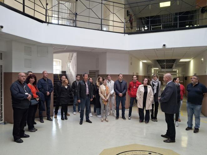 A Nemzeti Közszolgálati Egyetem tanárainak börtönlátogatása