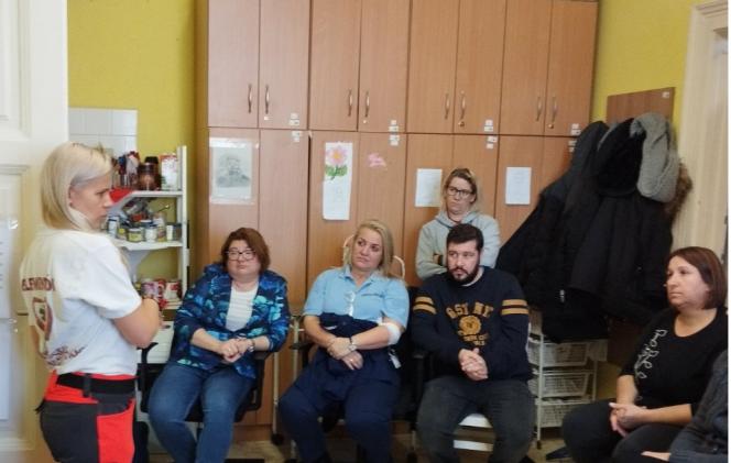 Kissné Szücs Anita mentőtiszt előadása