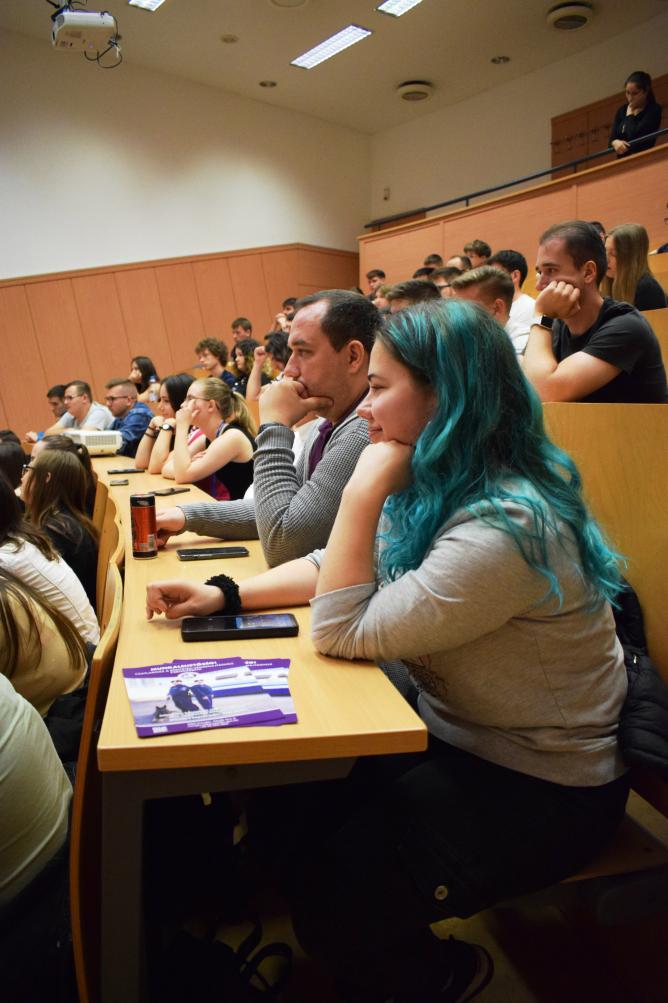 Nem mindennapi előadók a Nyíregyházi Egyetemen