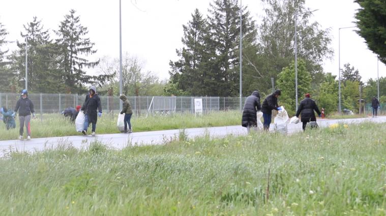 A Külső Söptei úton szedték össze a hulladékot a bv-s dolgozók 