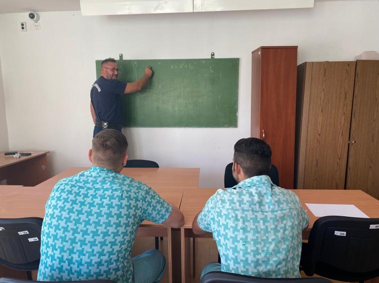 Jordán Gusztáv bv. százados matematikát oktat