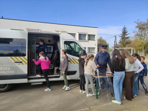 Különböző szakmák ismertetése diákokkal