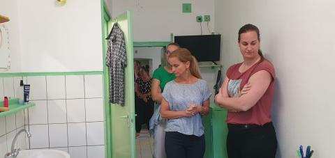 Gyermekvédelmi szakemberek jártak a Sopronkőhidai Fegyház és Börtönben. Fotó: HES