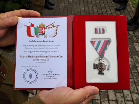 fotó: SFB - Szakály András Magyar Hadisírgondozásért Kitüntető Cím bronzfokozatú kitüntetése