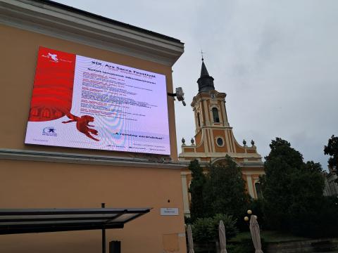 fotó: SFB - a program hirdetése Sátoraljaújhely főterén