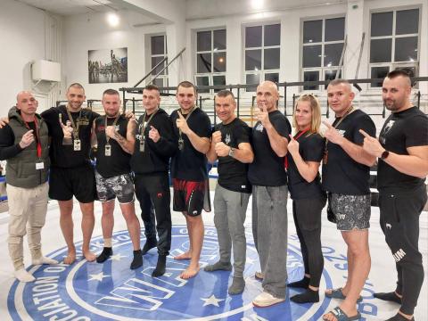 Éremeső a TEK Gálán! Az V Agglomerációs Központ harcosai taroltak a ringben Forrás: Dankó János Tamás Facebook