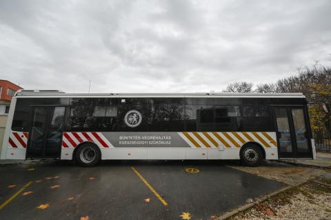 Szűrőbusz a megelőzés szolgálatában – Egészségnap a kecskeméti börtönben