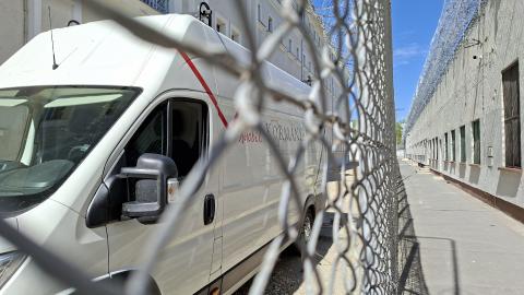 Kormányablak kisbusz a Sopronkőhidai Fegyház és Börtönben