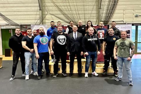 Bm Fekvenyomó Bajnokság KMO csapat