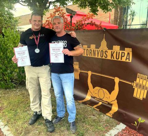 Lőrincz Bálint bv. törzsőrmester és Halász Bertalan bv. törzszászlós Lőrincz Bálint bv. törzsőrmester és Halász Bertalan bv. törzszászlós