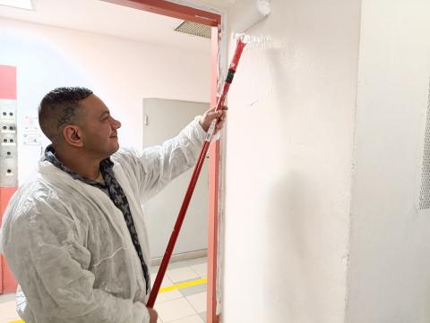 Tisztasági festés a zárkában: ez is a gyakorlat része