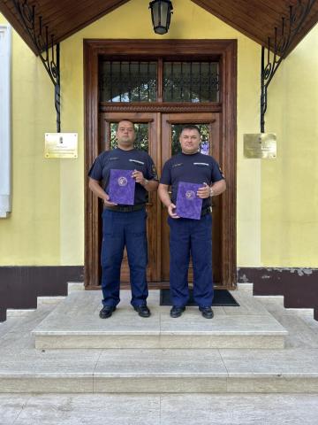 Szabó Zoltán bv. zászlós és Takács Attila bv. főtörzs-zászlós