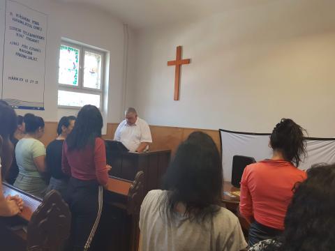 Pünkösdi istentisztelet a Hajdú-Bihar Vármegyei Bv. Intézetben