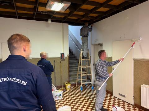 Kiskunhalasi Katasztrófavédelmi Kirendeltség festése 