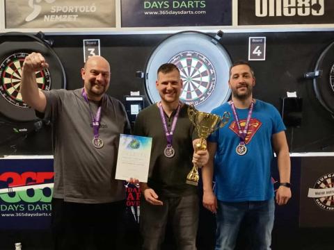 Az ezüstérmes sátoraljaújhelyi csapat (fotó: Gyenes István)