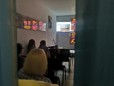 A női elítéltek online közvetítésen keresztül követhették az Országos Fogvatartotti Imanap eseményét a börtönkápolnából. Fotó: Veszprém Vármegyei Bv. Intézet (illusztráció)