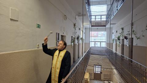 Lelki tisztulás a rácsok mögött – Zárkaszentelés a Hajdú-Bihar Vármegyei Bv. Intézetben